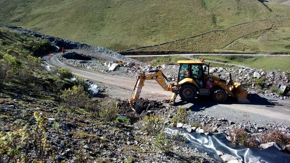 CONSTRUCCIÓN DE OBRAS CIVILES Y MOVIMIENTO DE TIERRAS