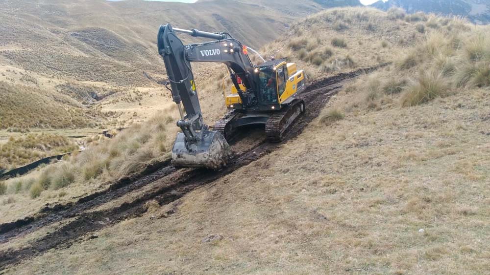 CONSTRUCCIÓN DE OBRAS CIVILES Y MOVIMIENTO DE TIERRAS